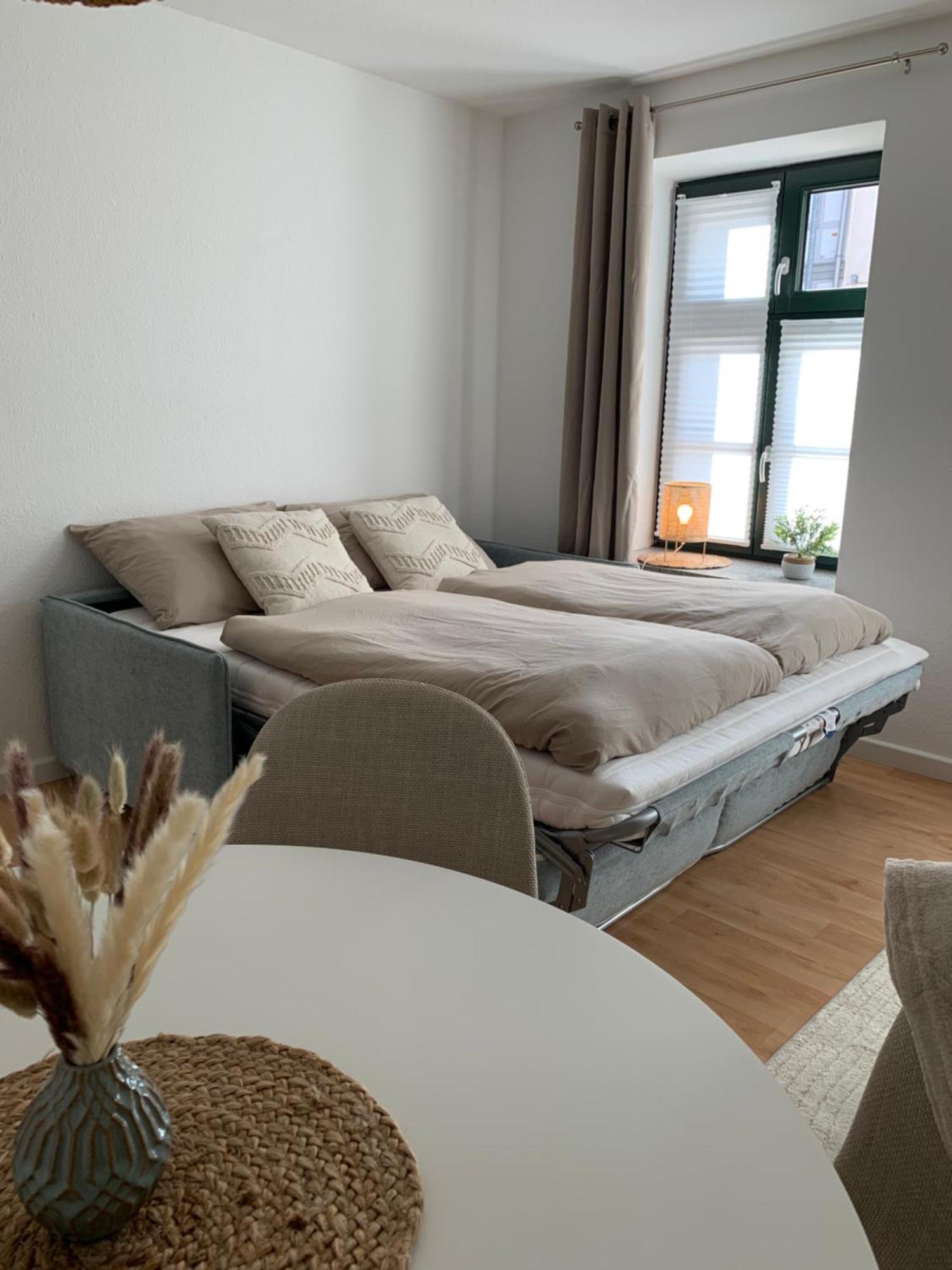 City-Apartment Mit Parkplatz & Fahrradraum! Nur 300M Zum Stadthafen Schwerin  Exterior photo