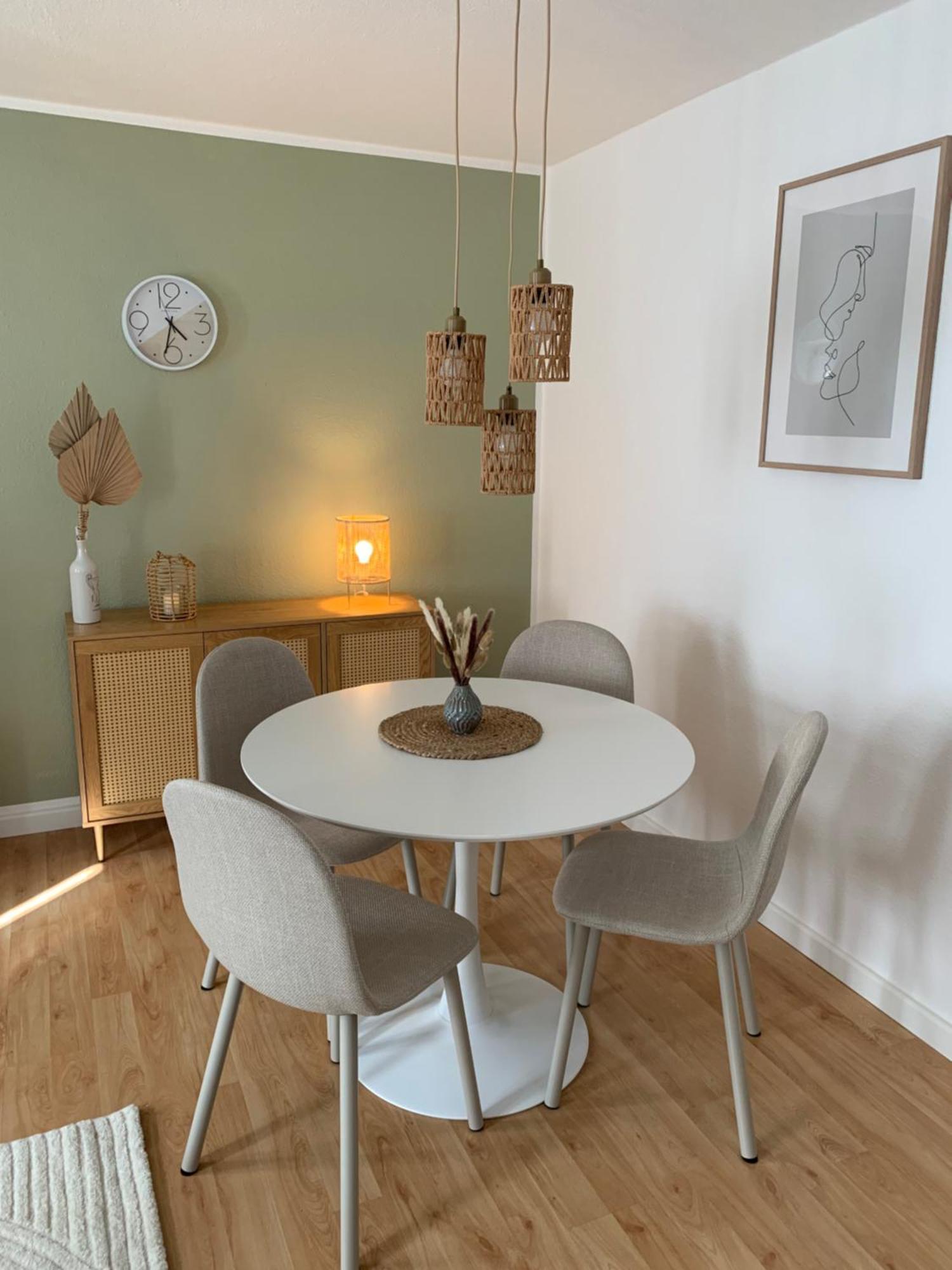 City-Apartment Mit Parkplatz & Fahrradraum! Nur 300M Zum Stadthafen Schwerin  Exterior photo