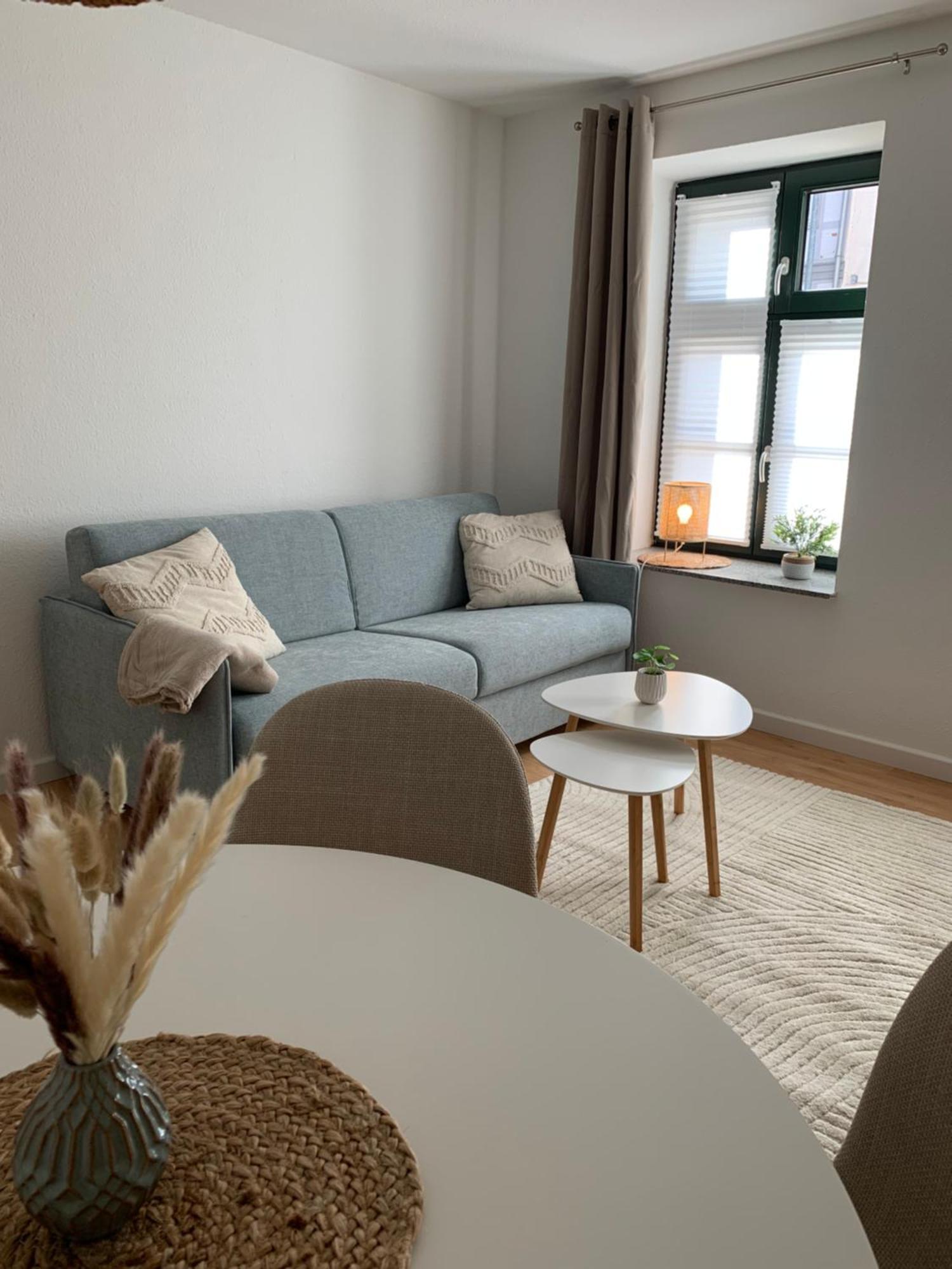 City-Apartment Mit Parkplatz & Fahrradraum! Nur 300M Zum Stadthafen Schwerin  Exterior photo